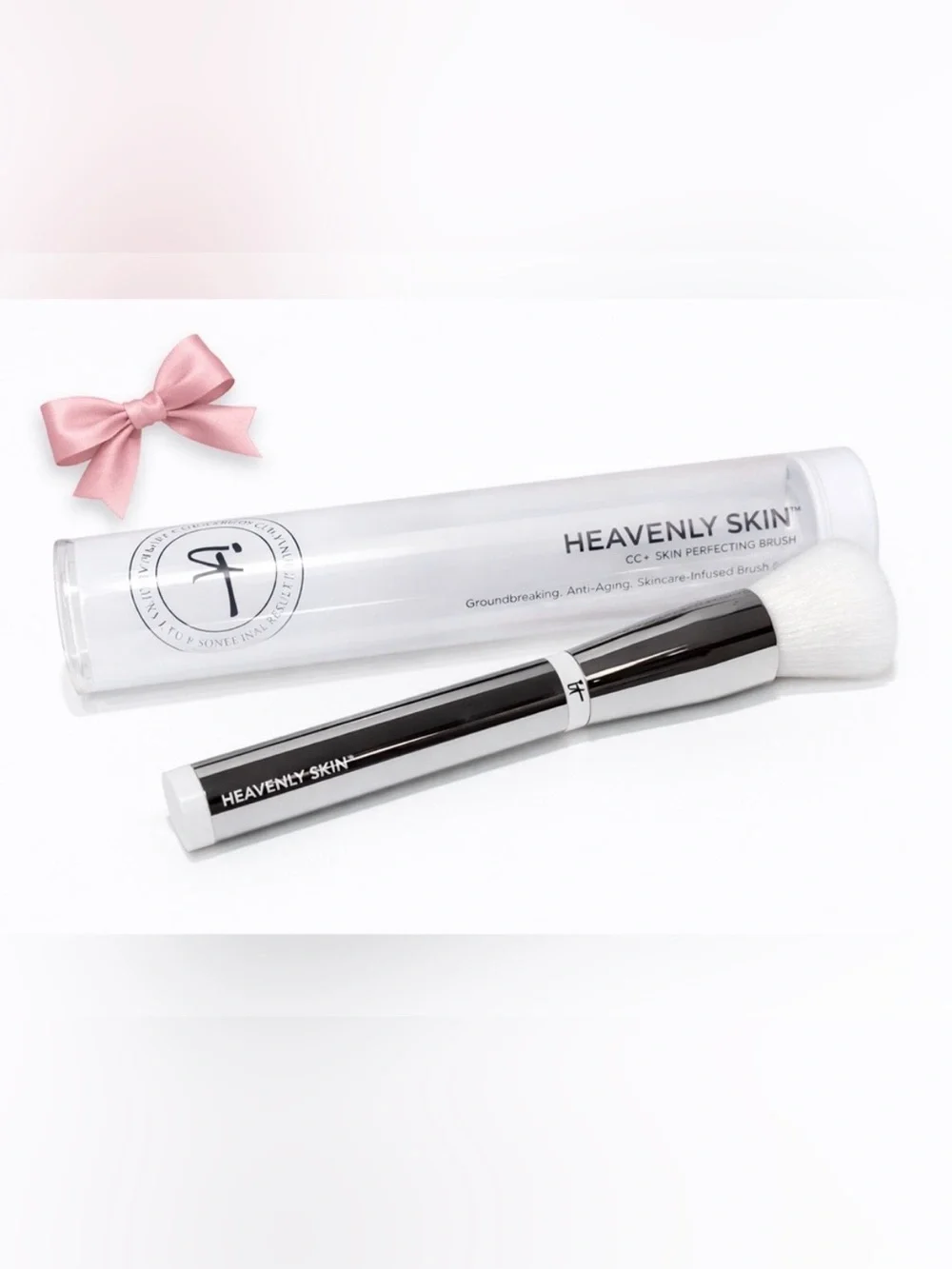 NEW✅ IT Cosmetics Heavenly Skin CC+ Skin Perfecting Brush No. 702
